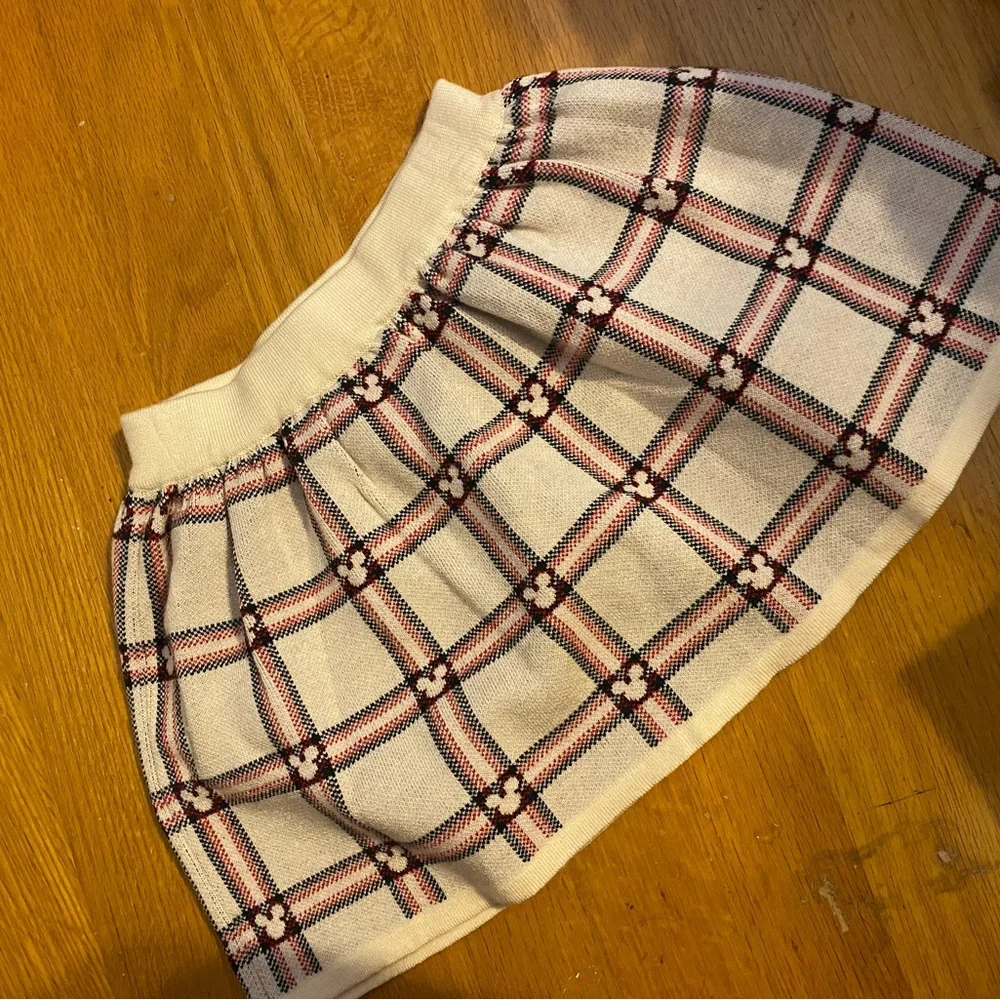 FIRST OFFER GETS IT Size 4 Girls Disney Top & Skirt Set NWT - Picture 2 of 5